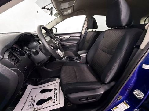 Used 2018 Nissan Rogue SV image 19