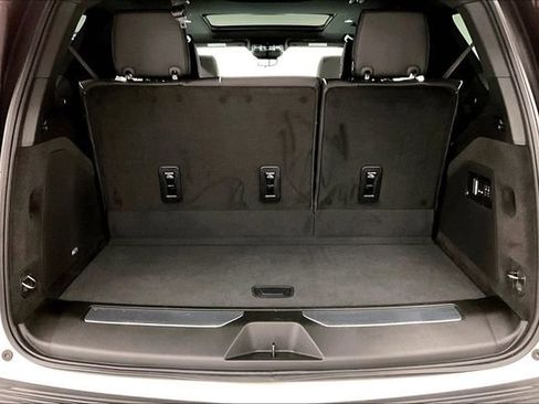 Used 2025 Cadillac Escalade Sport AWD/4WD image 42