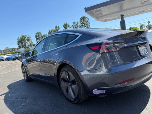 Used 2018 Tesla Model 3 Long Range RWD image 25