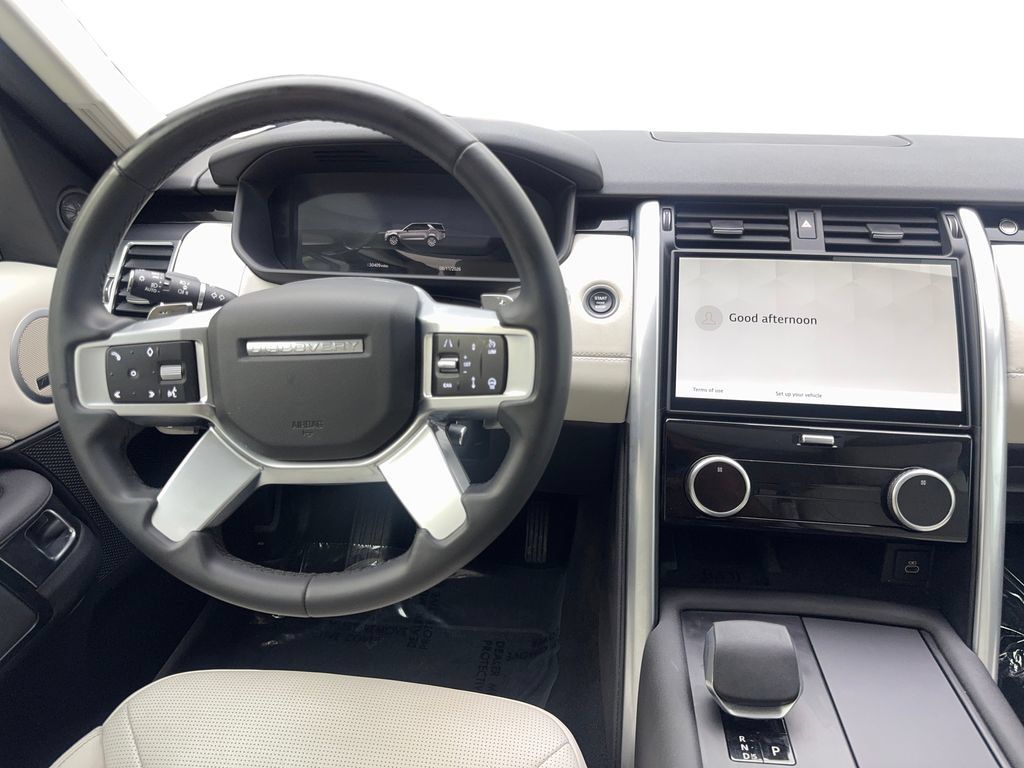 Used 2025 Land Rover Discovery S AWD/4WD image 58