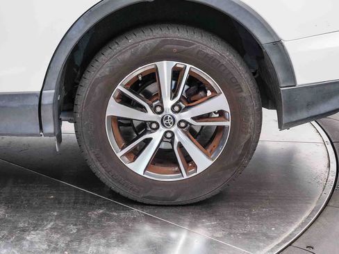 Used 2017 Toyota RAV4 XLE w/ Carpet Mat Package FWD image 10