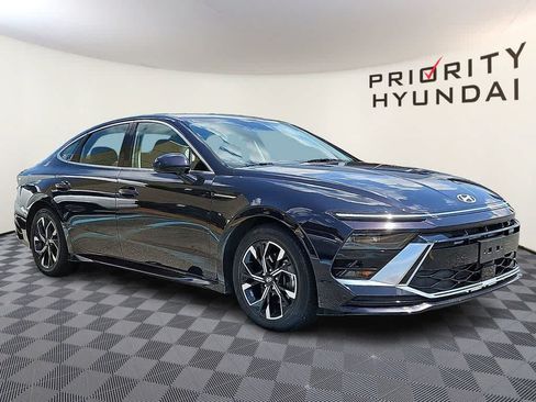 Used 2024 Hyundai Sonata SEL FWD image 3