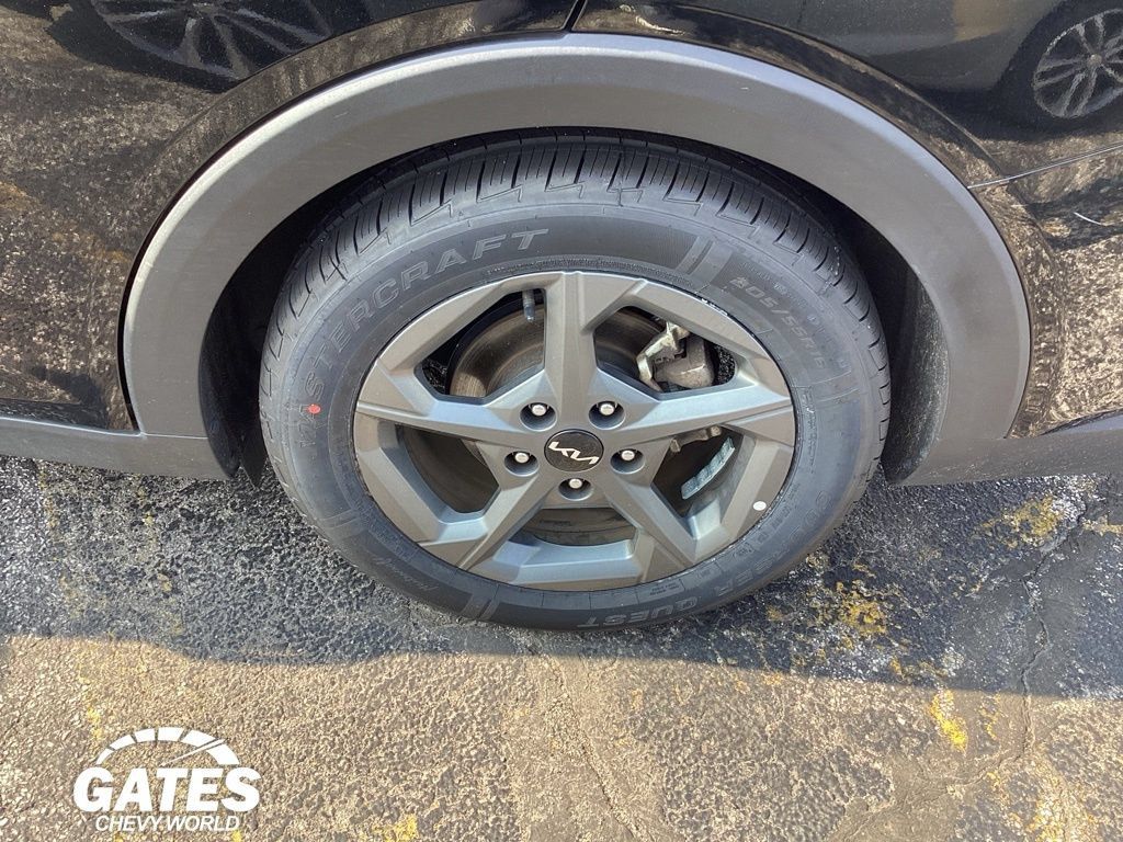 Used 2025 Kia K4 FWD image 25