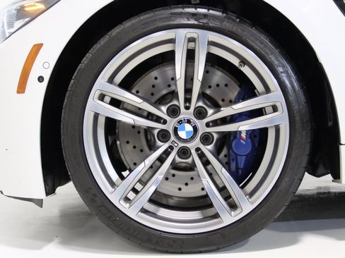 Used 2018 BMW M4 Convertible image 81