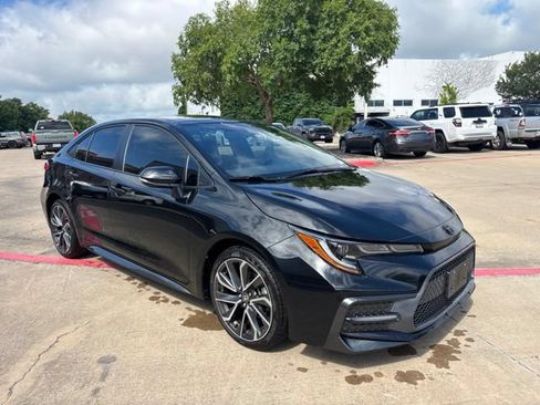 Used 2022 Toyota Corolla SE FWD image 3