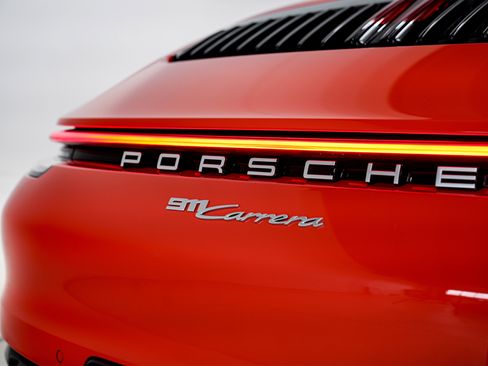 Used 2022 Porsche 911 Carrera image 44