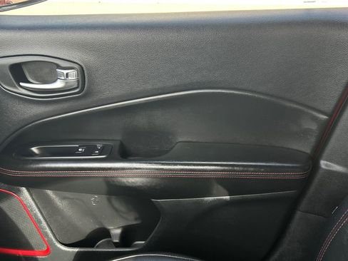 Used 2018 Jeep Compass Trailhawk w/ Cold Weather Group image 25