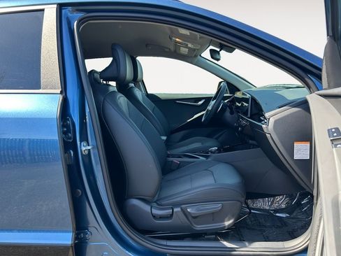 Used 2025 Kia Niro Wind w/ Wind Preserve Package FWD image 10