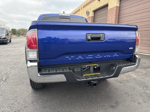 Used 2022 Toyota Tacoma TRD Off-Road image 27