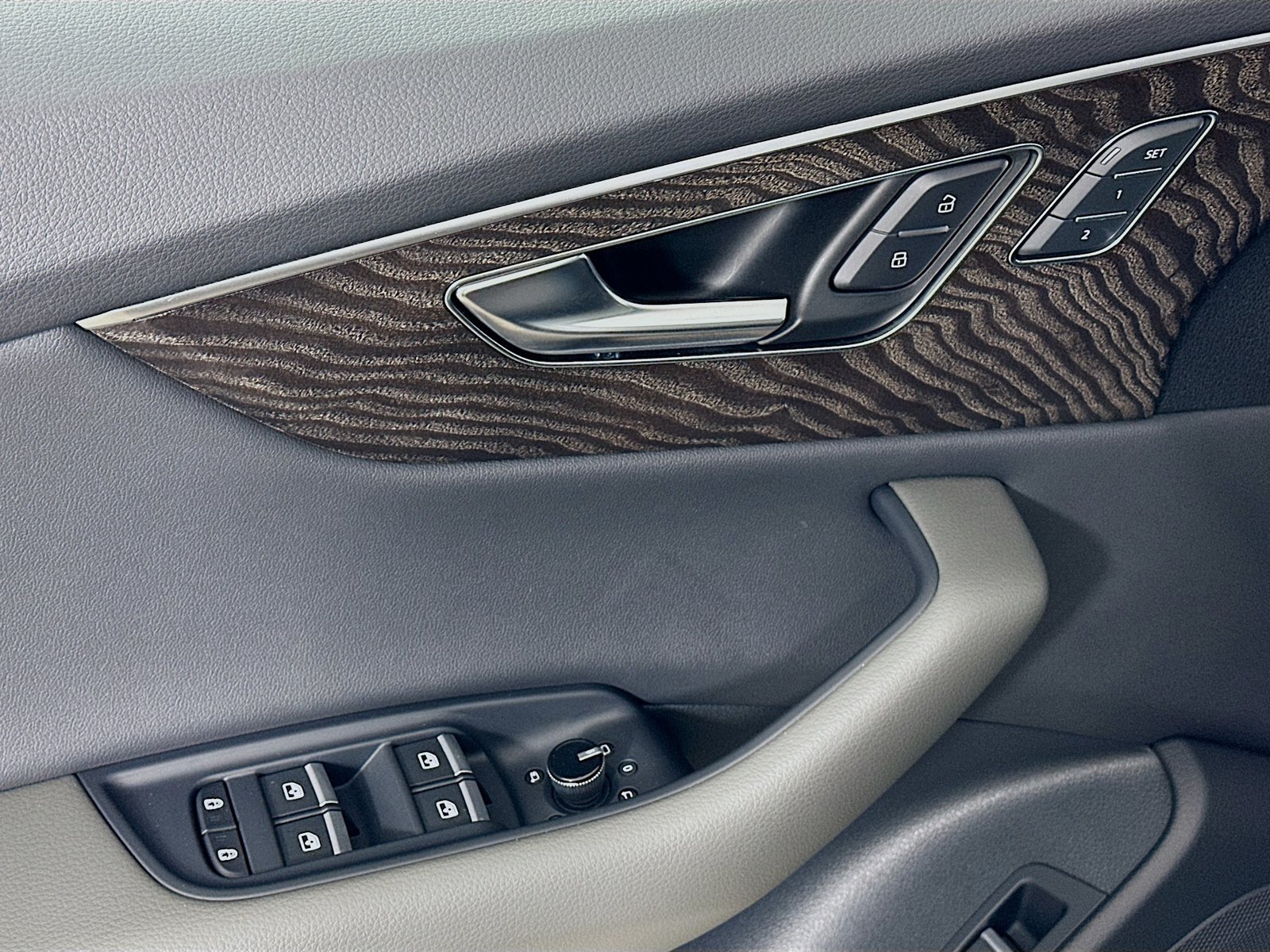 Certified 2022 Audi Q8 Premium AWD/4WD image 17