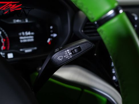 Used 2022 Lamborghini Urus AWD/4WD image 38