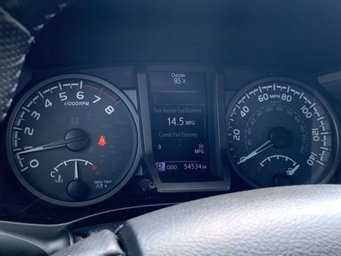 Used 2019 Toyota Tacoma TRD Sport AWD/4WD image 20