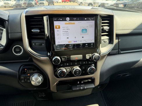 Used 2022 RAM 1500 Laramie AWD/4WD image 11