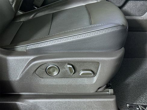 Used 2025 GMC Sierra 2500 Denali w/ Denali Reserve Package image 24