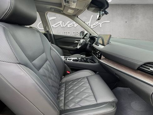 New 2026 Nissan Rogue Platinum w/ Platinum Premium Package AWD/4WD image 25