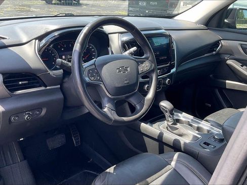 Used 2021 Chevrolet Traverse RS w/ LPO, Floor Liner Package FWD image 14