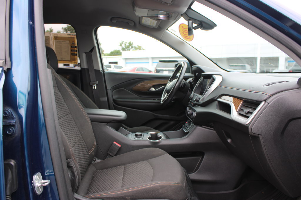 Used 2020 GMC Terrain SLE w/ Driver Convenience Package FWD image 30