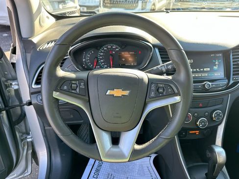 Used 2017 Chevrolet Trax LT w/ LT Convenience Package image 25