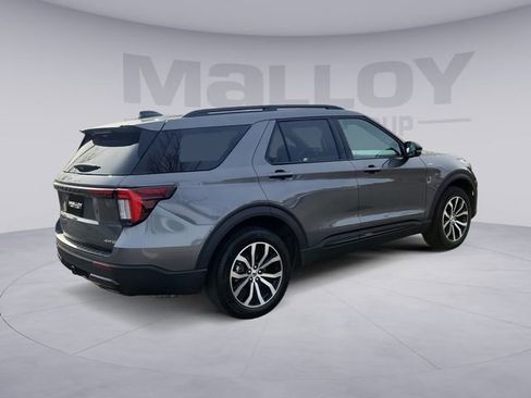 Certified 2025 Ford Explorer ST-Line AWD/4WD image 5