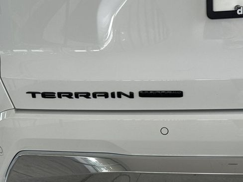 New 2026 GMC Terrain Denali w/ LPO, Black Badging Package AWD/4WD image 9
