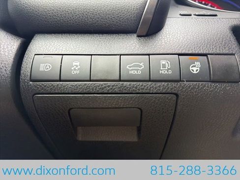 Used 2020 Toyota Camry XSE image 17