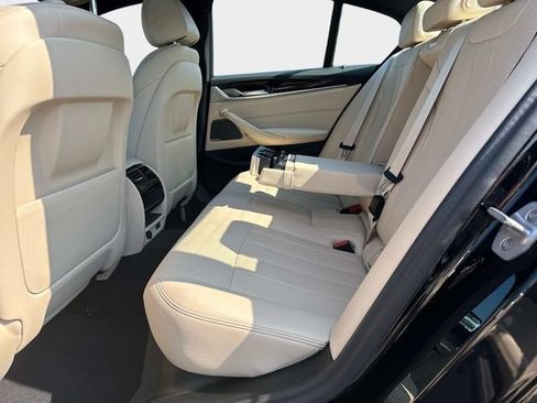 Used 2023 BMW 540i w/ Premium Package RWD image 11