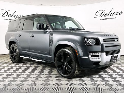 Used 2023 Land Rover Defender 130 SE image 1