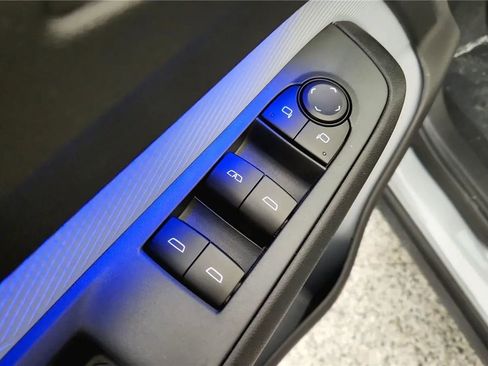 New 2027 Chevrolet Bolt RS w/ Technology Package FWD image 31