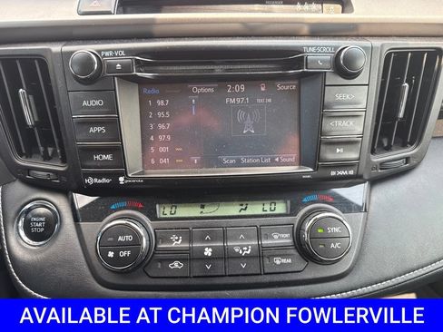 Used 2018 Toyota RAV4 XLE AWD/4WD image 26