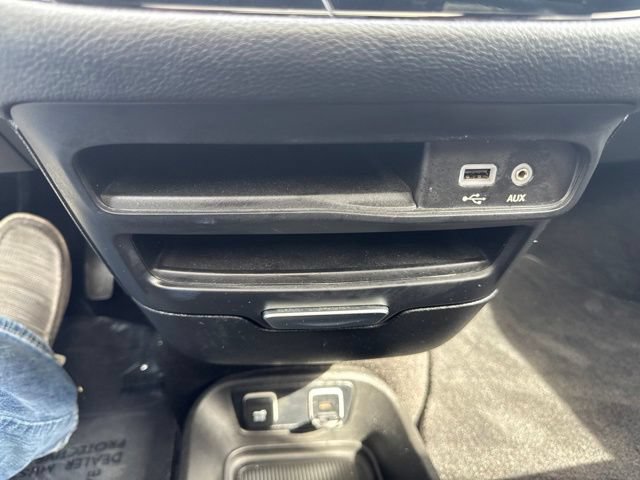 Used 2019 Chrysler Pacifica Limited w/ Advanced Safetytec Group FWD image 50