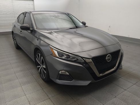 Used 2020 Nissan Altima 2.5 SR FWD image 13