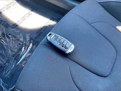 Used 2023 Hyundai Elantra SEL w/ Cargo Package FWD image 14
