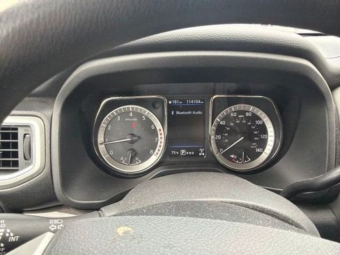 Used 2019 Nissan Titan SV AWD/4WD image 14