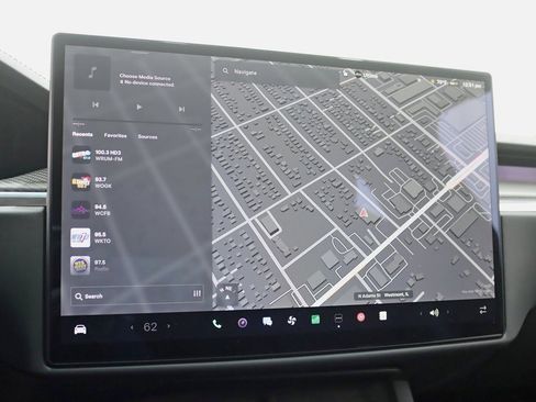 Used 2022 Tesla Model X Plaid image 15