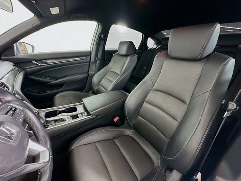 Used 2019 Honda Accord Sport image 13