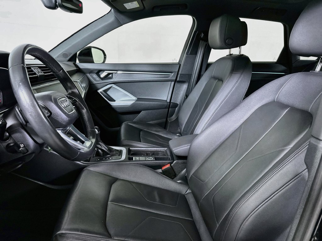 Used 2022 Audi Q3 2.0T Premium Plus w/ Premium Plus Package AWD/4WD image 8