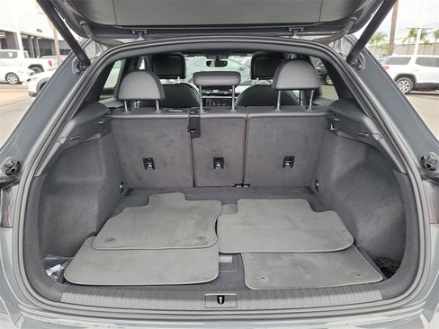 Used 2020 Audi Q3 2.0T Premium Plus w/ Premium Plus Package image 19