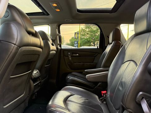 Used 2015 GMC Acadia SLT image 24