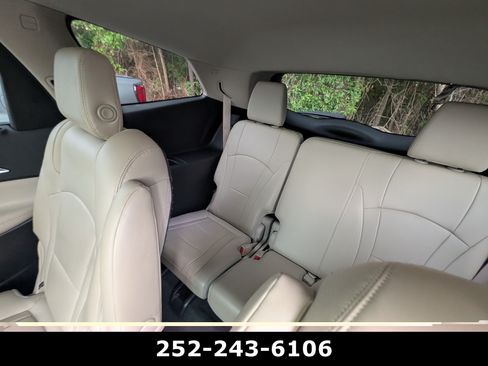 Used 2018 Buick Enclave Essence FWD image 11