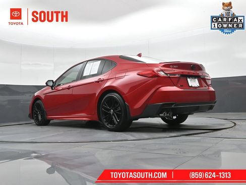 Used 2025 Toyota Camry SE image 46