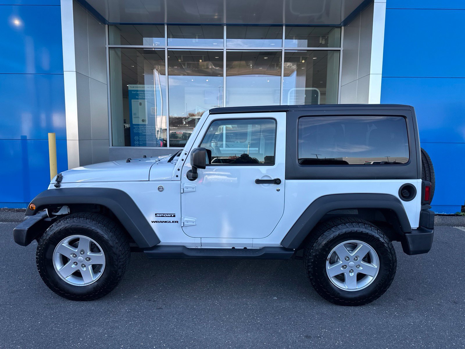 Used 2016 Jeep Wrangler Sport w/ Quick Order Package 24S AWD/4WD image 8