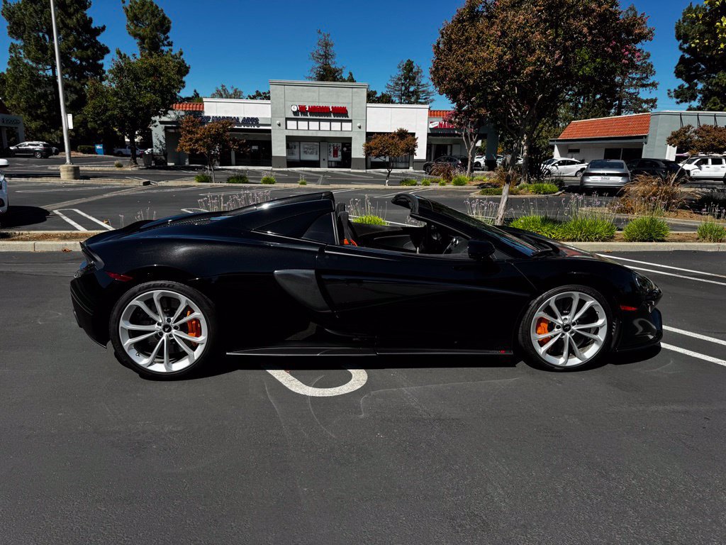 Used 2019 McLaren 570S Spider RWD image 27