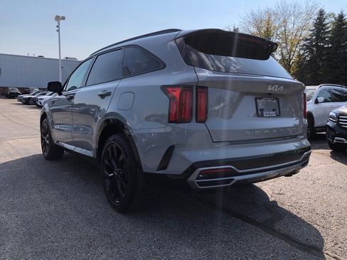 Used 2022 Kia Sorento SX image 4