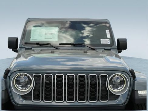 Used 2026 Jeep Wrangler Unlimited Sahara AWD/4WD image 40