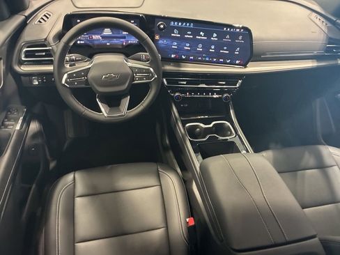 New 2026 Chevrolet Traverse LT w/ Midnight/Sport Edition FWD image 22