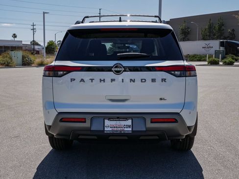 New 2026 Nissan Pathfinder SL FWD image 5