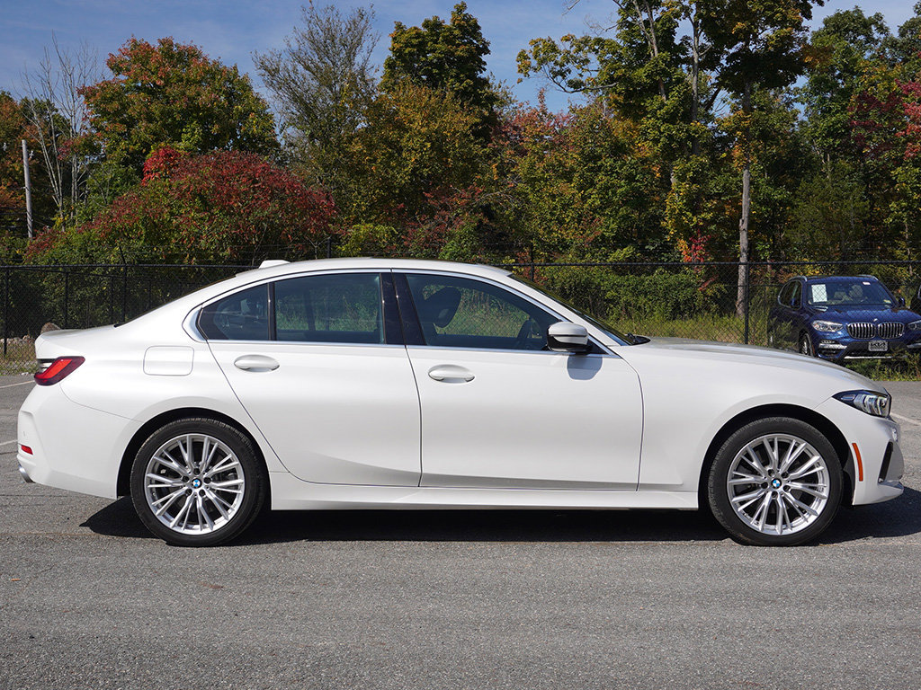 Used 2024 BMW 330i xDrive Sedan w/ Premium Package AWD/4WD image 21