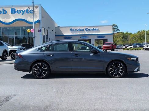 New 2026 Honda Accord Touring image 6