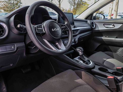 Certified 2023 Kia Forte LXS image 7