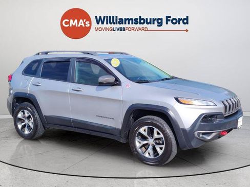 Used 2018 Jeep Cherokee Trailhawk w/ Comfort/Convenience Group AWD/4WD image 7